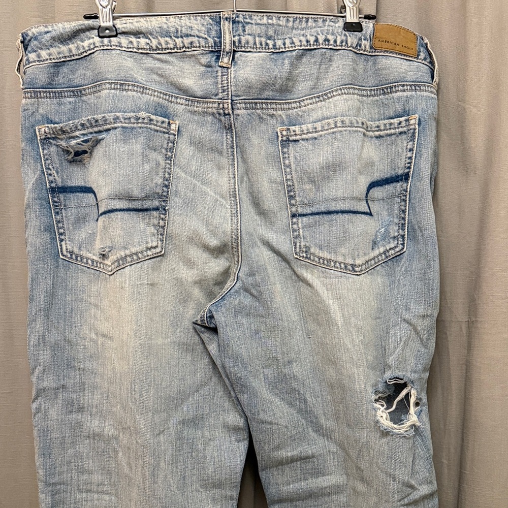 Tomgirl American Eagle Outfitters Light Blue Distressed Jeans - Picture 3 of 7